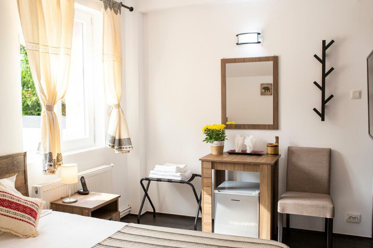 Hotel Floare De Colt Manastirea Humorului Ngoại thất bức ảnh