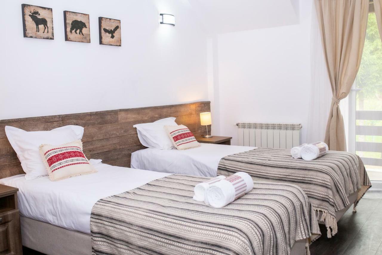 Hotel Floare De Colt Manastirea Humorului Ngoại thất bức ảnh